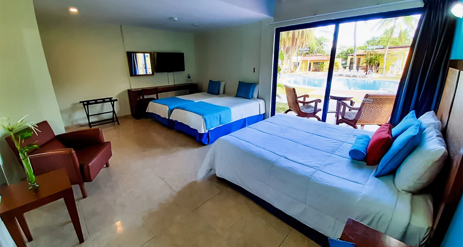Hesperia Playa El Agua