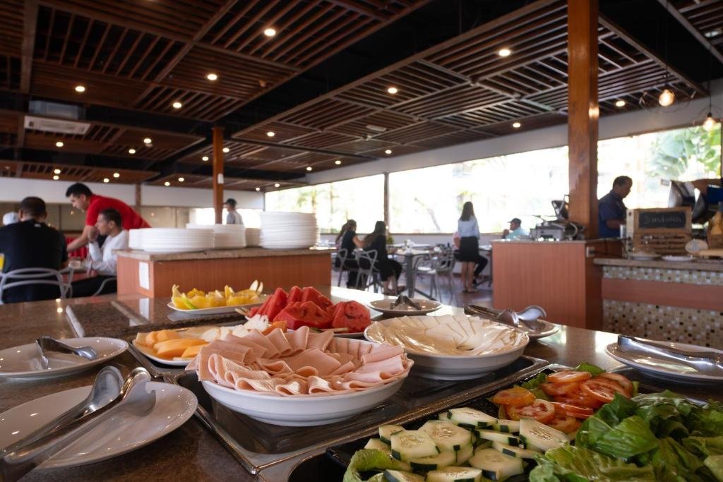 Margarita Dynasty Hotel & Suites 2